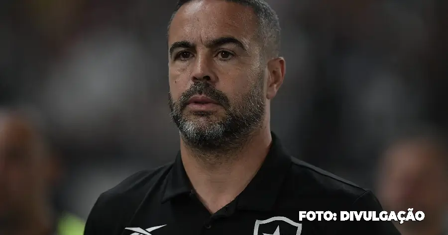 O técnico Artur Jorge não conseguirá repetir a formação considerada ideal