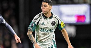 Botafogo em Negociações para Contratar Almirón do Newcastle