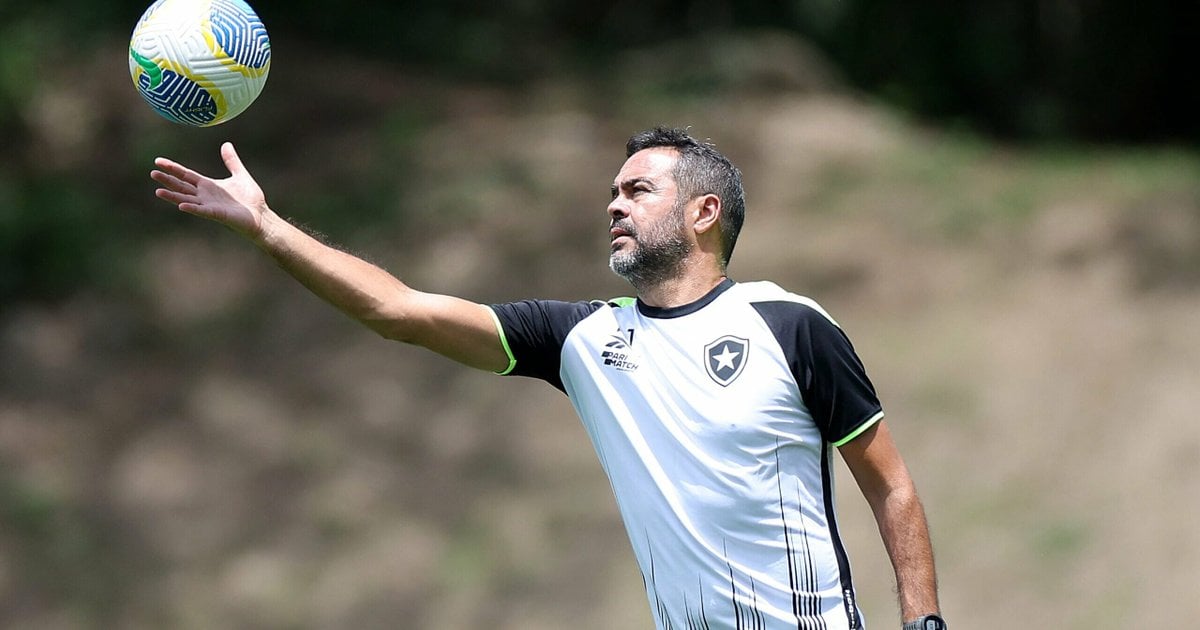 Botafogo vai procurar Artur Jorge para conversar pessoalmente nos próximos dias