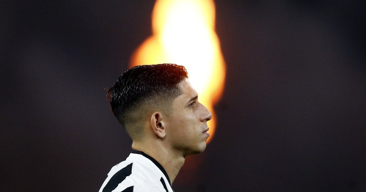 Dínamo Moscou cogita Savarino para substituir Bitello, alvo do Botafogo, diz portal russo