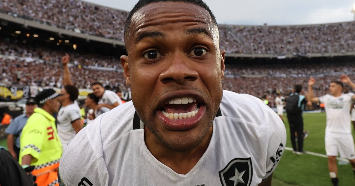 Perto de contratar Adryelson, Trabzonspor faz proposta oficial por Júnior Santos, do Botafogo