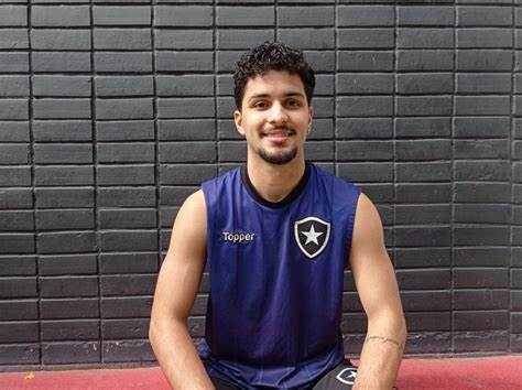 Klebinho, do Botafogo Sub-22, após “game winner” na LDB