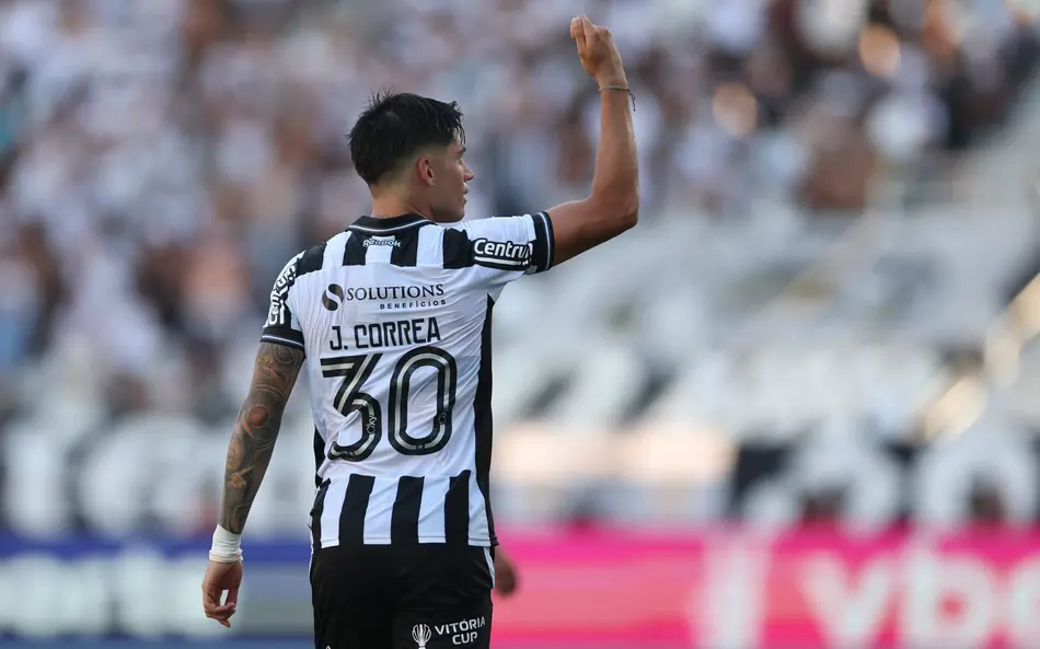 Joaquín Correa comemora gol pelo Botafogo