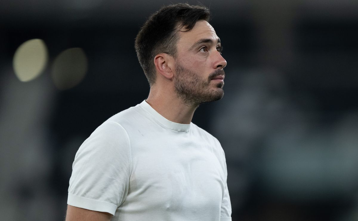 Davide Ancelotti deve permanecer no Botafogo até 2026