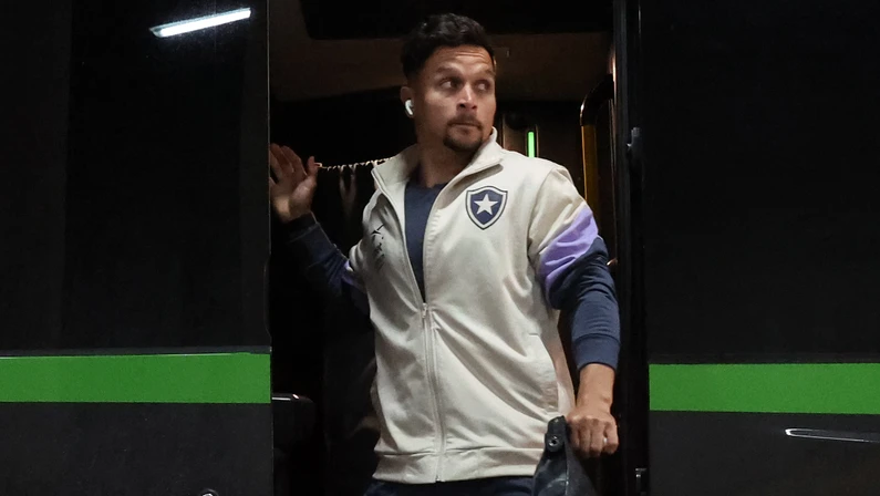 Artur durante partida pelo Botafogo