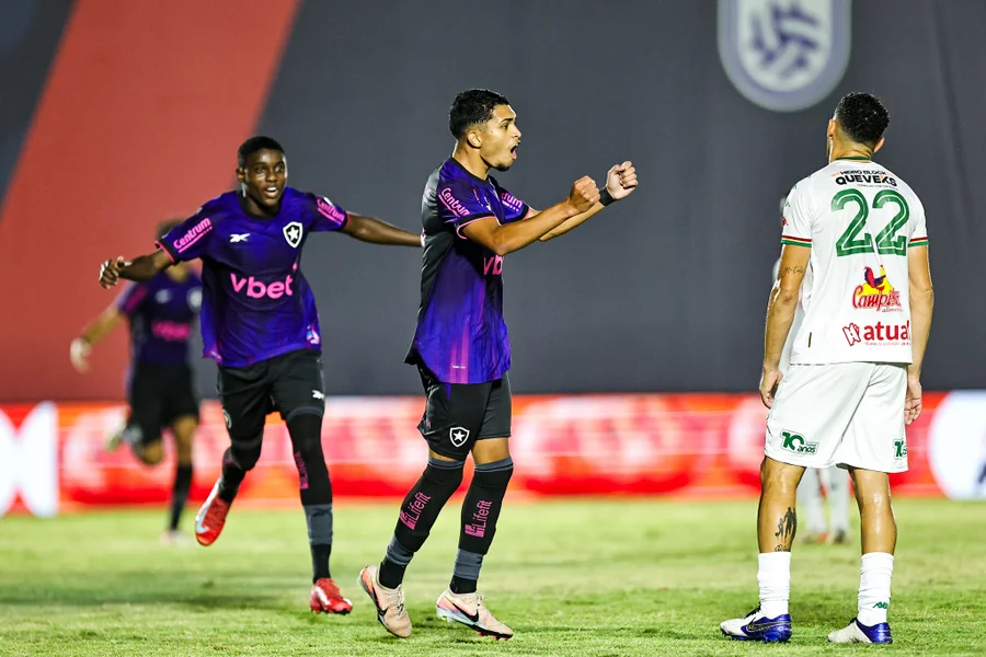 Botafogo inicia o Campeonato Carioca com vitória sobre a Portuguesa-RJ e garante três pontos na rodada de abertura