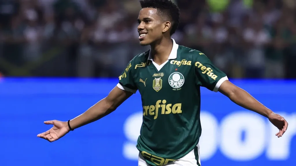 Fluminense decidiu abandonar as negociações por um meia do Botafogo após avaliação interna do clube.