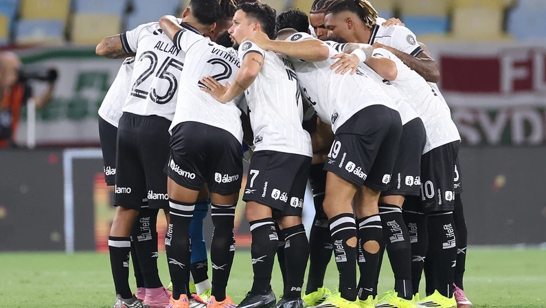 Botafogo recebe críticas após atuação no Maracanã