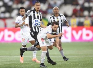 Jogadores do Botafogo comemorando gol em partida contra o Bahia