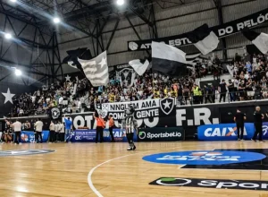 Botafogo e Corinthians se enfrentam pelo NBB em duelo válido pela temporada regular do basquete nacional.