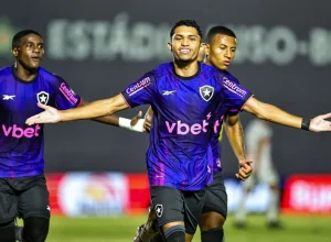 Veja a análise das atuações do Botafogo no jogo contra a Portuguesa-RJ, com destaque para Valle e o desempenho do elenco.