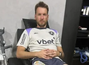 Neto durante partida do Botafogo contra o Vasco