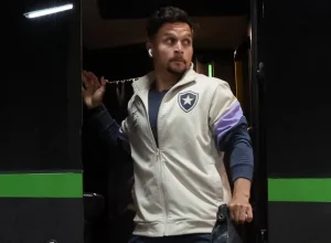 Artur durante partida pelo Botafogo