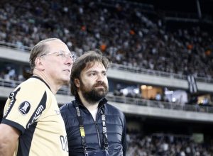 John Textor em reunião com o Botafogo