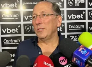 John Textor em coletiva do Botafogo