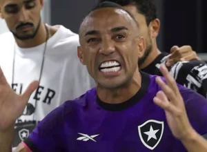 Marçal inflama o vestiário do Botafogo com discurso motivacional: ‘Seremos chatos e letais!’