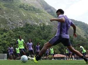Botafogo SAF corre contra o tempo para quitar dívidas e evitar protestos antes da estreia no Brasileirão
