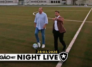 John Textor e a SAF do Botafogo em foco: entenda as contestações internas e o futuro do Glorioso. Clubes desmente boatos sobre recuperação judicial. Saiba mais!